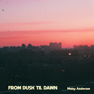 美女扒开双腿让男人捅
