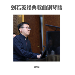 美女扒开双腿让男人捅
